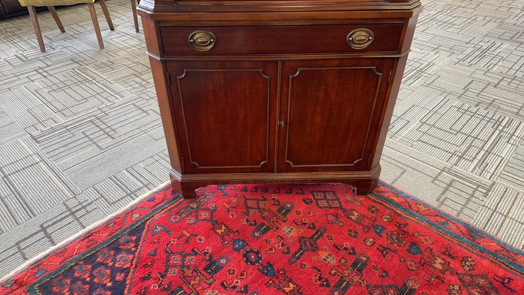 DREXEL MAHOGANY CORNER CABINET