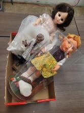 BOX OF MISCELLANEOUS: DOLLS & FIGURINE