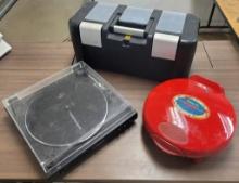 BOX OF MISCELLANEOUS: QUESADILLA MAKER, TURN TABLE