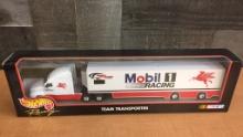 HOTWHEEL RACING MOBILE 1 RACING TEAM TRANSPORTER