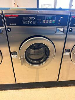 Speed Queen 30lb Commercial Washer - Model: SC30NC2OP60001 - Working