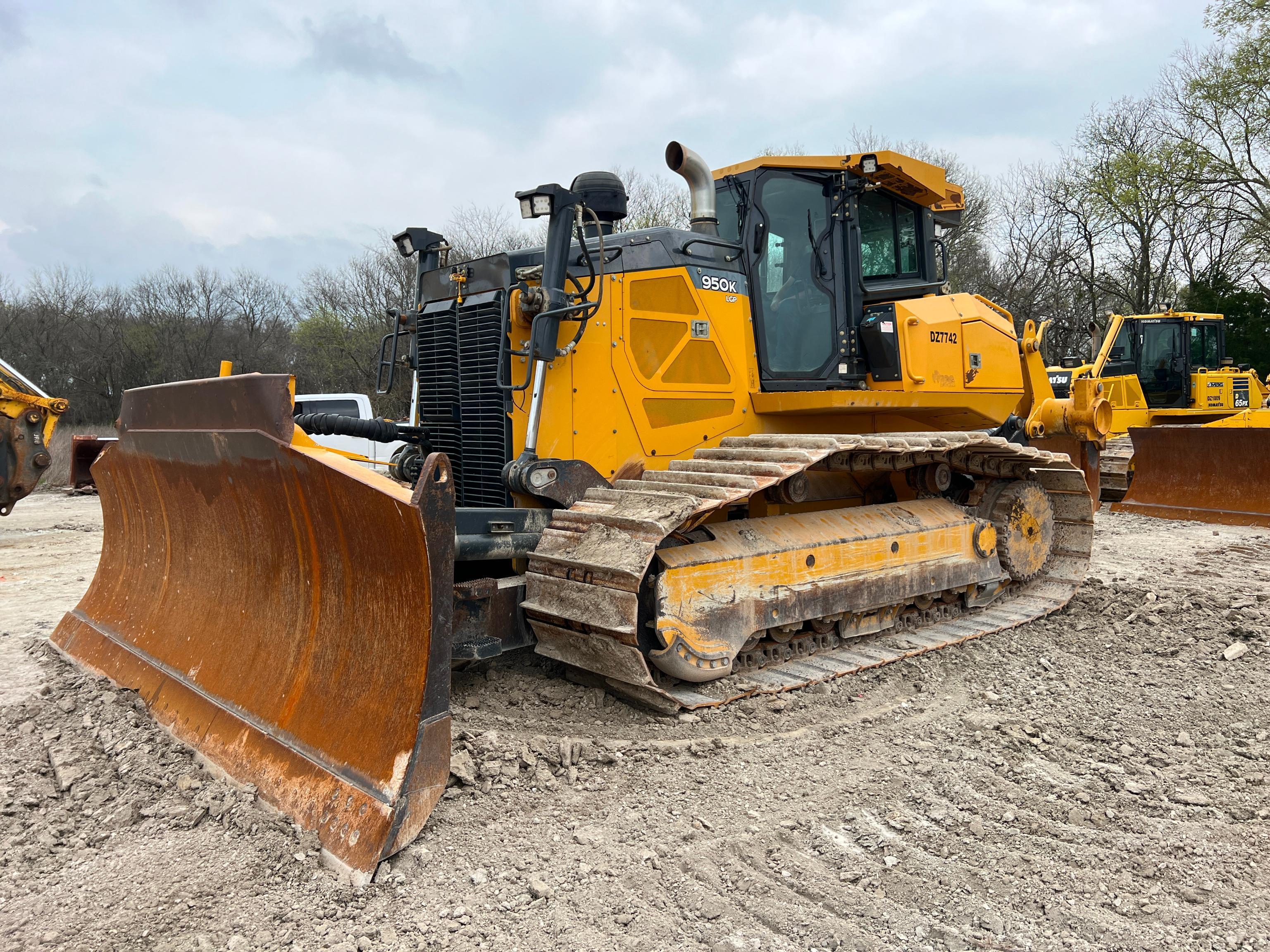 2018 JOHN DEERE 950K CRAWLER TRACTOR SN:1T0950KPKJF327742 powered by John Deere diesel engine,