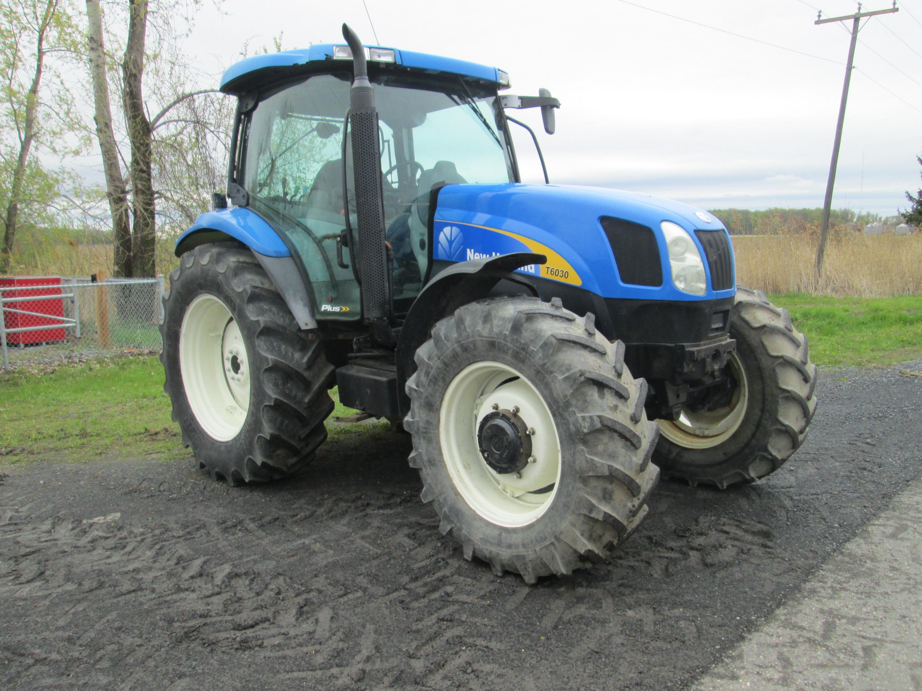 AGRICULTURAL TRACTOR NEW HOLLAND T6030 PLUS 4X4 TRACTOR SN Z7BDD4646 powered by diesel engine,