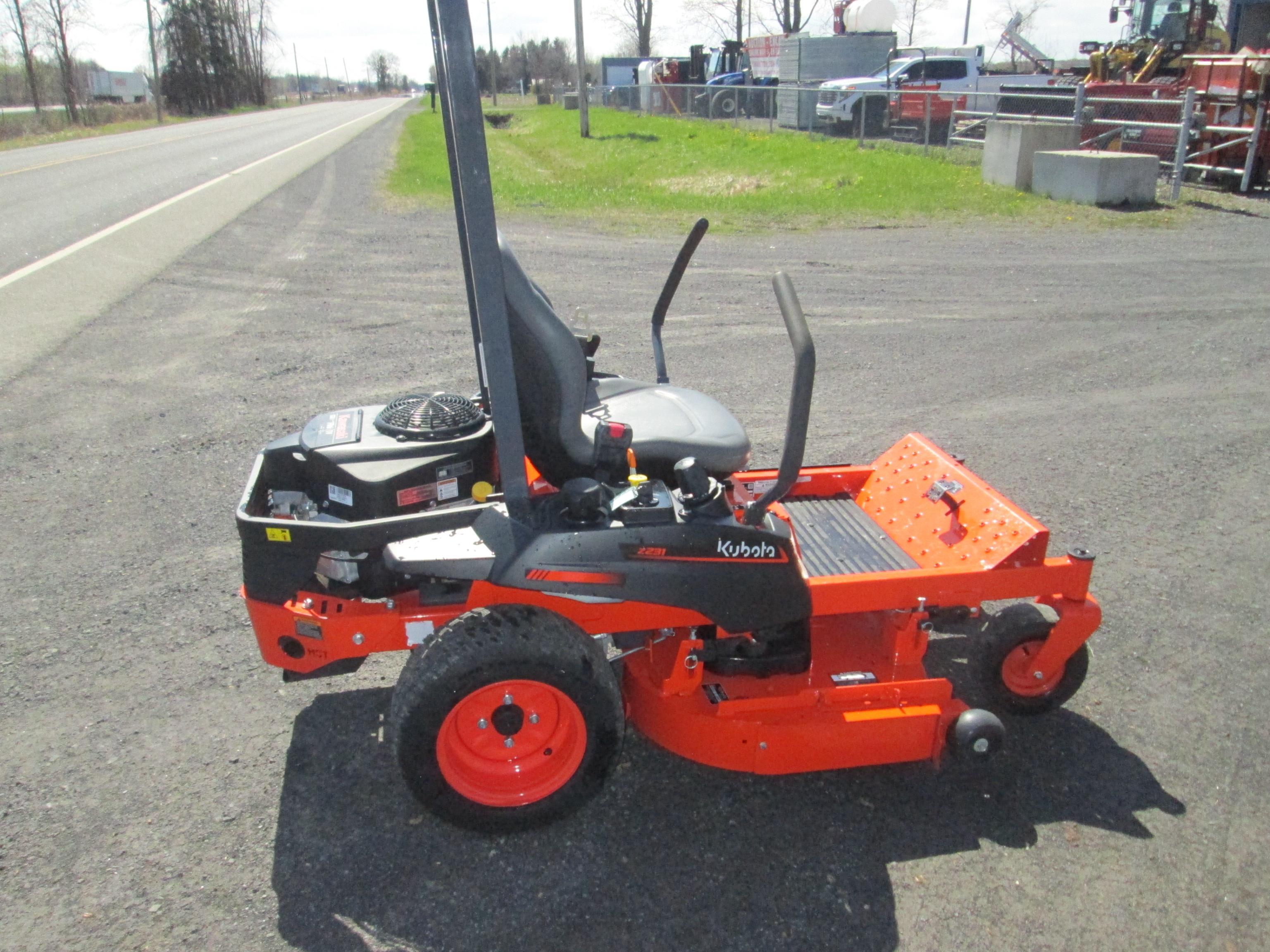 COMMERCIAL MOWER (Unused) Kubota Z231 ride on 42'' lawn mower SN 18071 powered by Kawasaki FR651V,