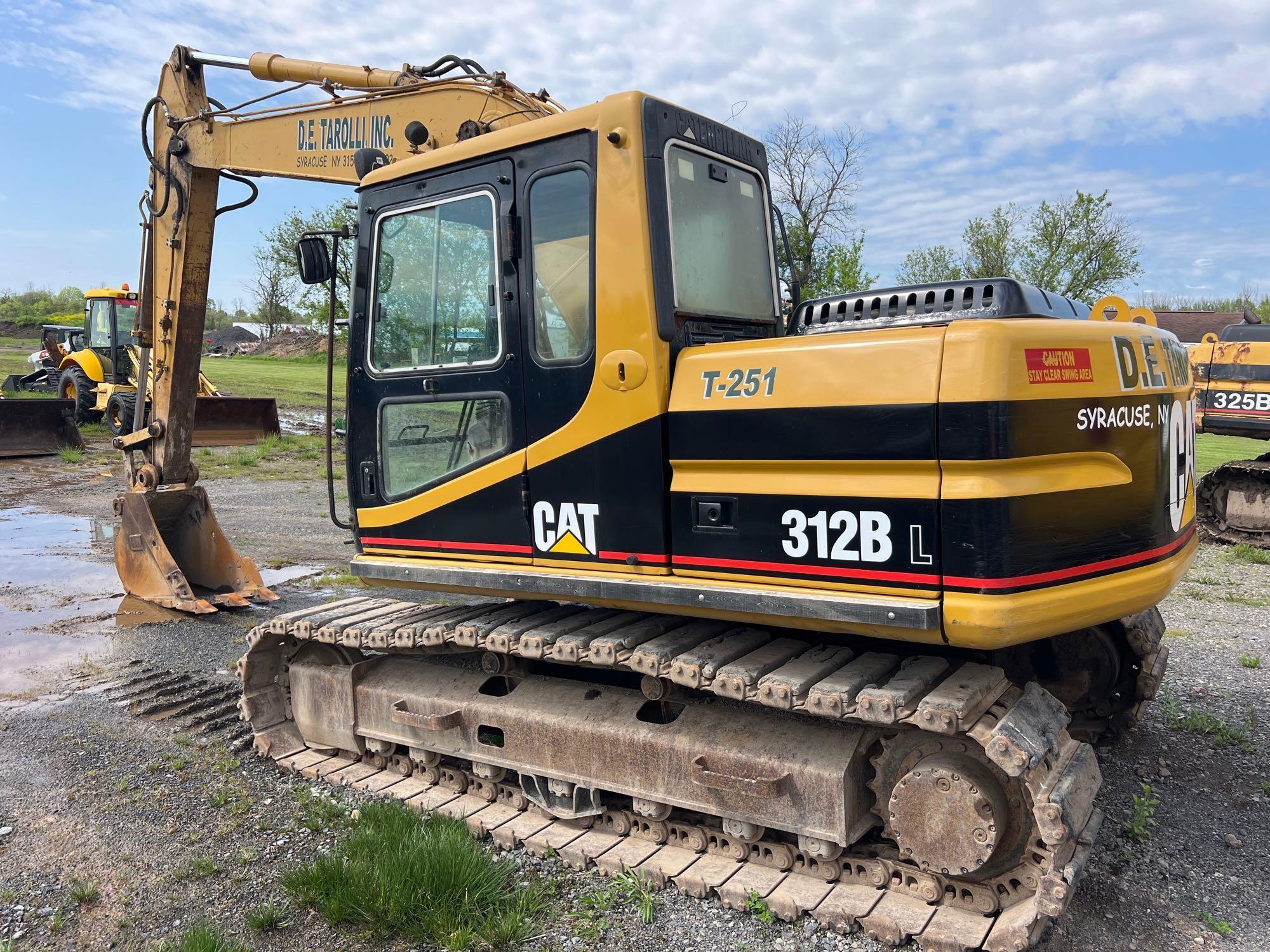 CAT 312BL HYDRAULIC EXCAVATOR SN:8JR01288 powered by Cat 3064T diesel engine, equipped with Cab,