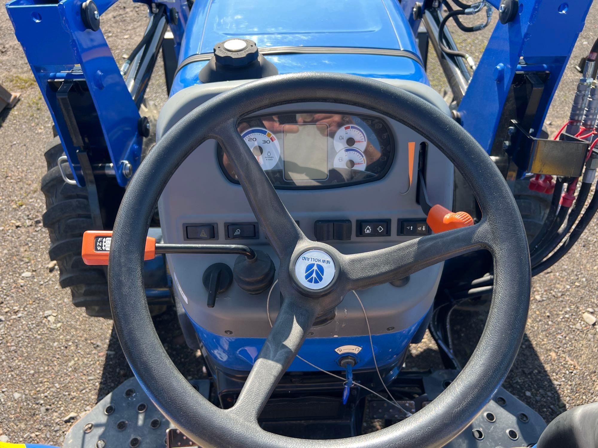 NEW NEW HOLLAND WORKMASTER 50 TRACTOR LOADER SN; NH5611773 4x4, powered by diesel engine, equipped