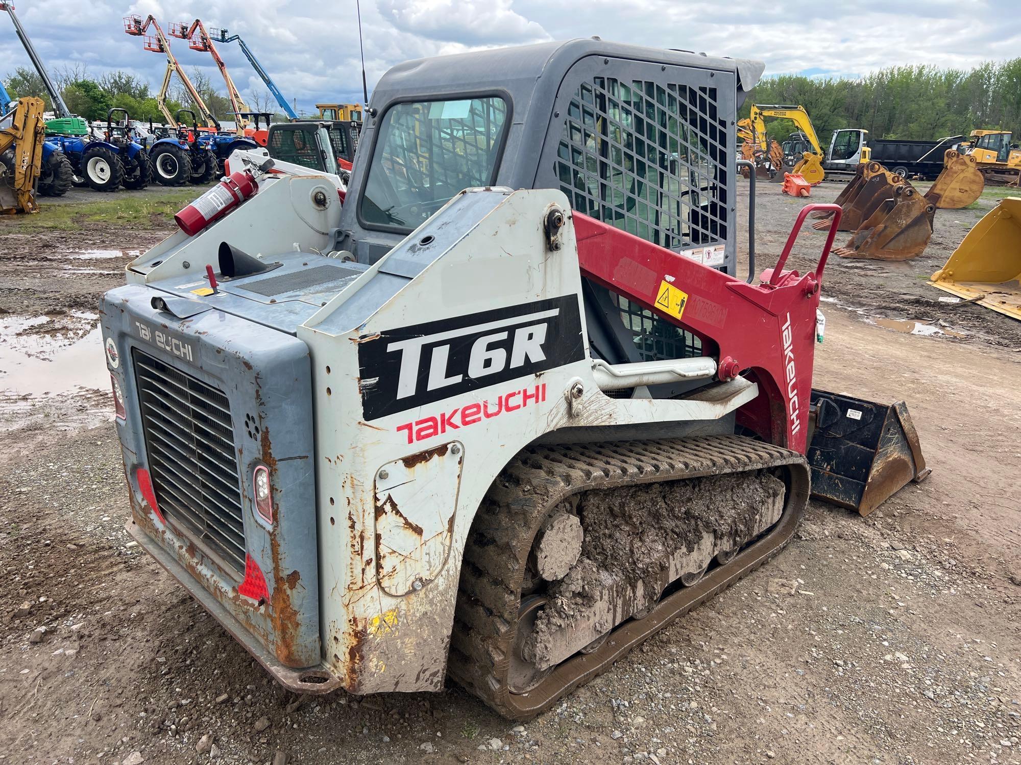 2018 TAKEUCHI TL6CR RUBBER TRACKED SKID STEER SN:406000196 powered by diesel engine, equipped with