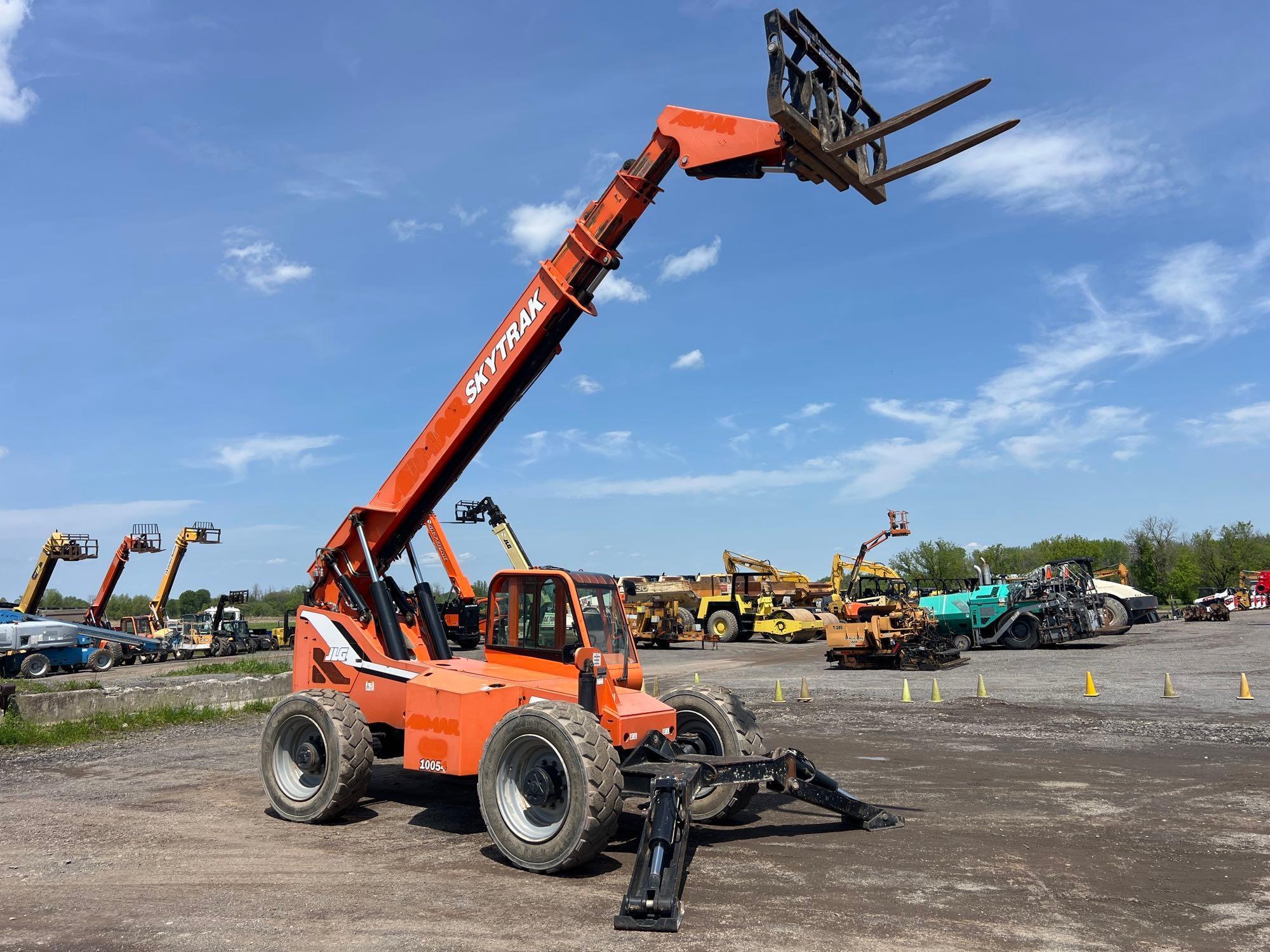 2015 SKYTRAK 10054 TELESCOPIC FORKLIFT SN-69410 4x4, powered by diesel engine, equipped with EROPS,