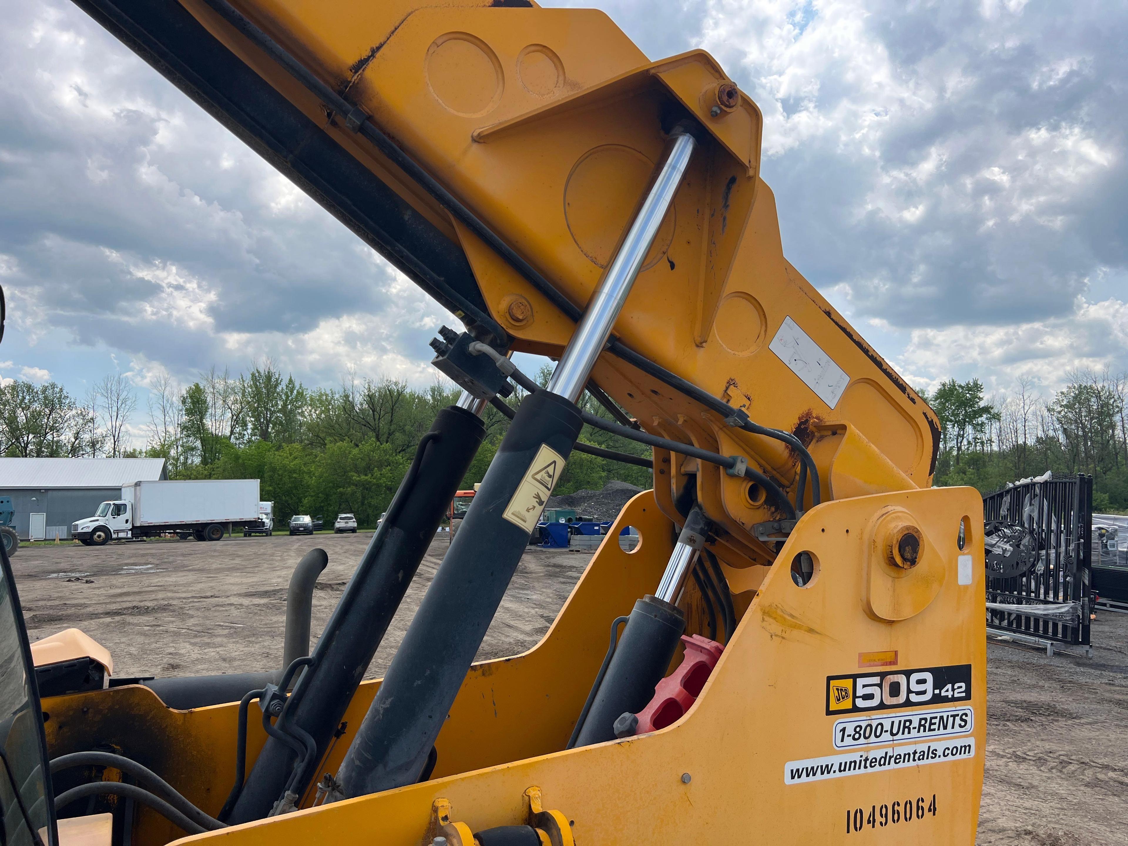 2016 JCB 509-42S TELESCOPIC FORKLIFT SN:2438136 4x4, powered by diesel engine, equipped with EROPS,