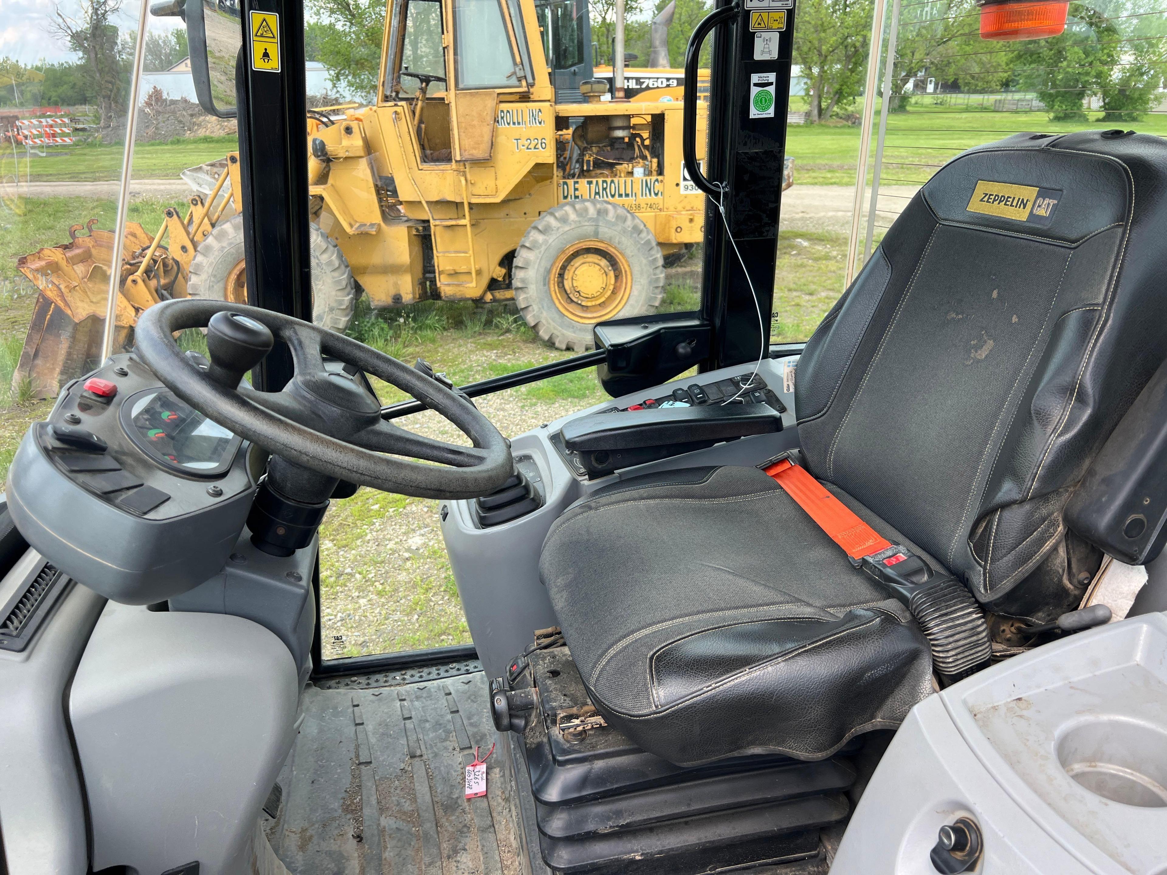 2018 CAT 906M RUBBER TIRED LOADER SN:H6603478 powered by Cat diesel engine, equipped with EROPS,