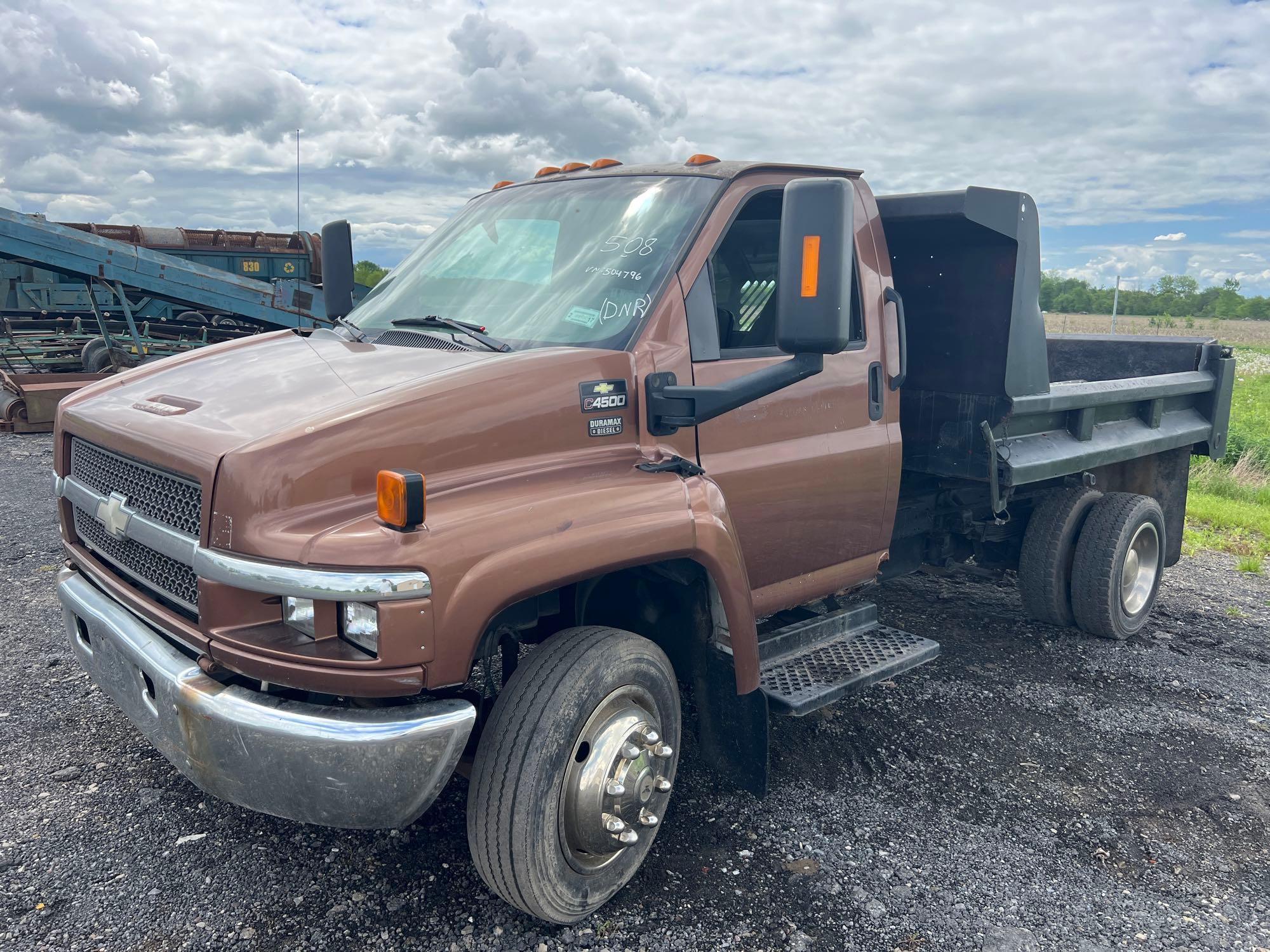 2005 CHEVY C4500 DUMP TRUCK VN:1GBE4C1245F504796 powered by Duramax diesel engine, equipped with