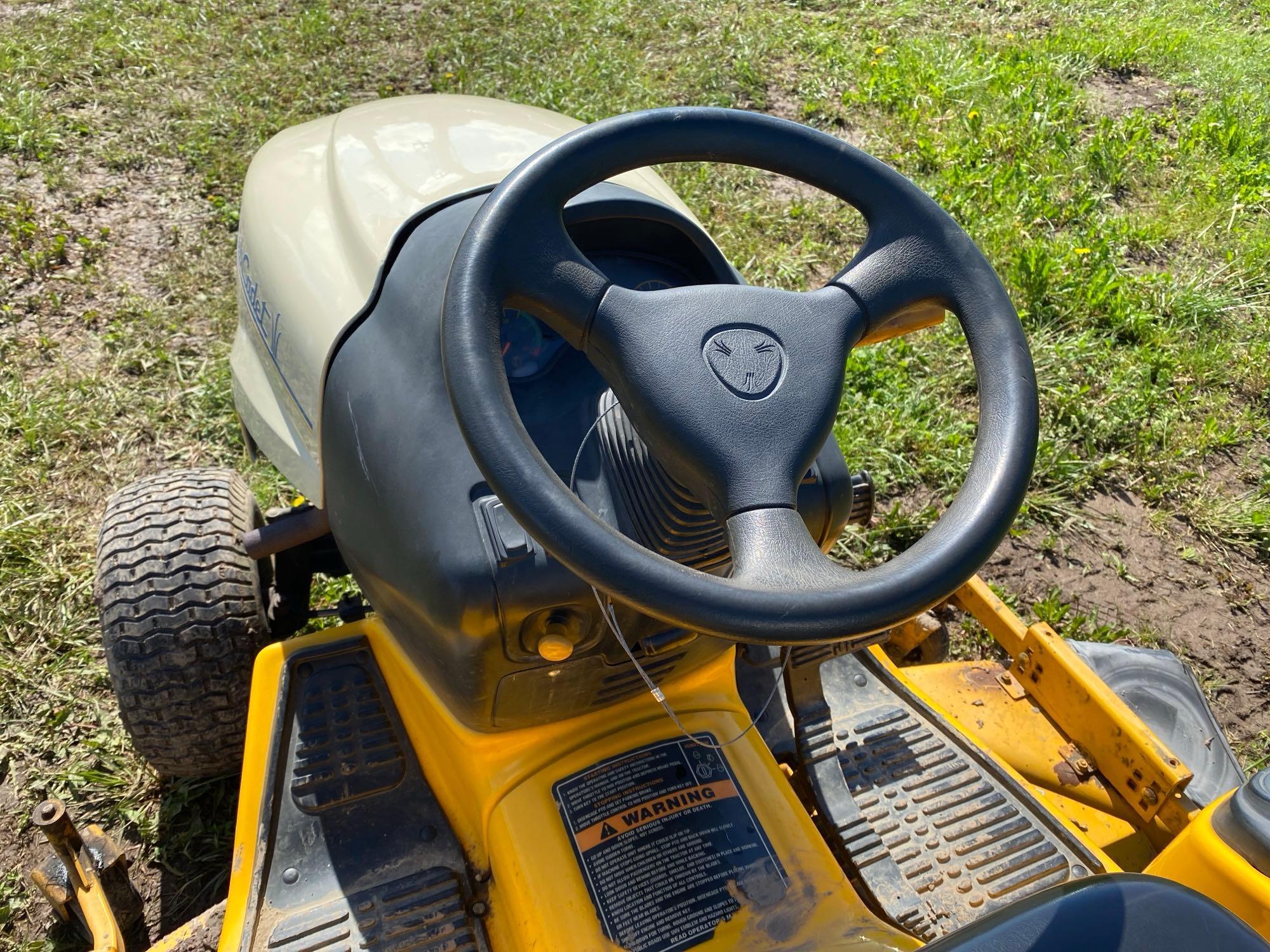 CUB CADET 5252 LAWN & GARDEN TRACTOR SN-1162 powered by gas engine, equipped with hydrostatic, 60in.