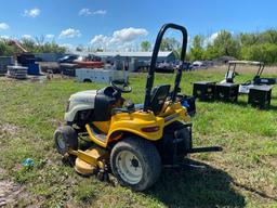 CUB CADET 5252 LAWN & GARDEN TRACTOR SN-1162 powered by gas engine, equipped with hydrostatic, 60in.