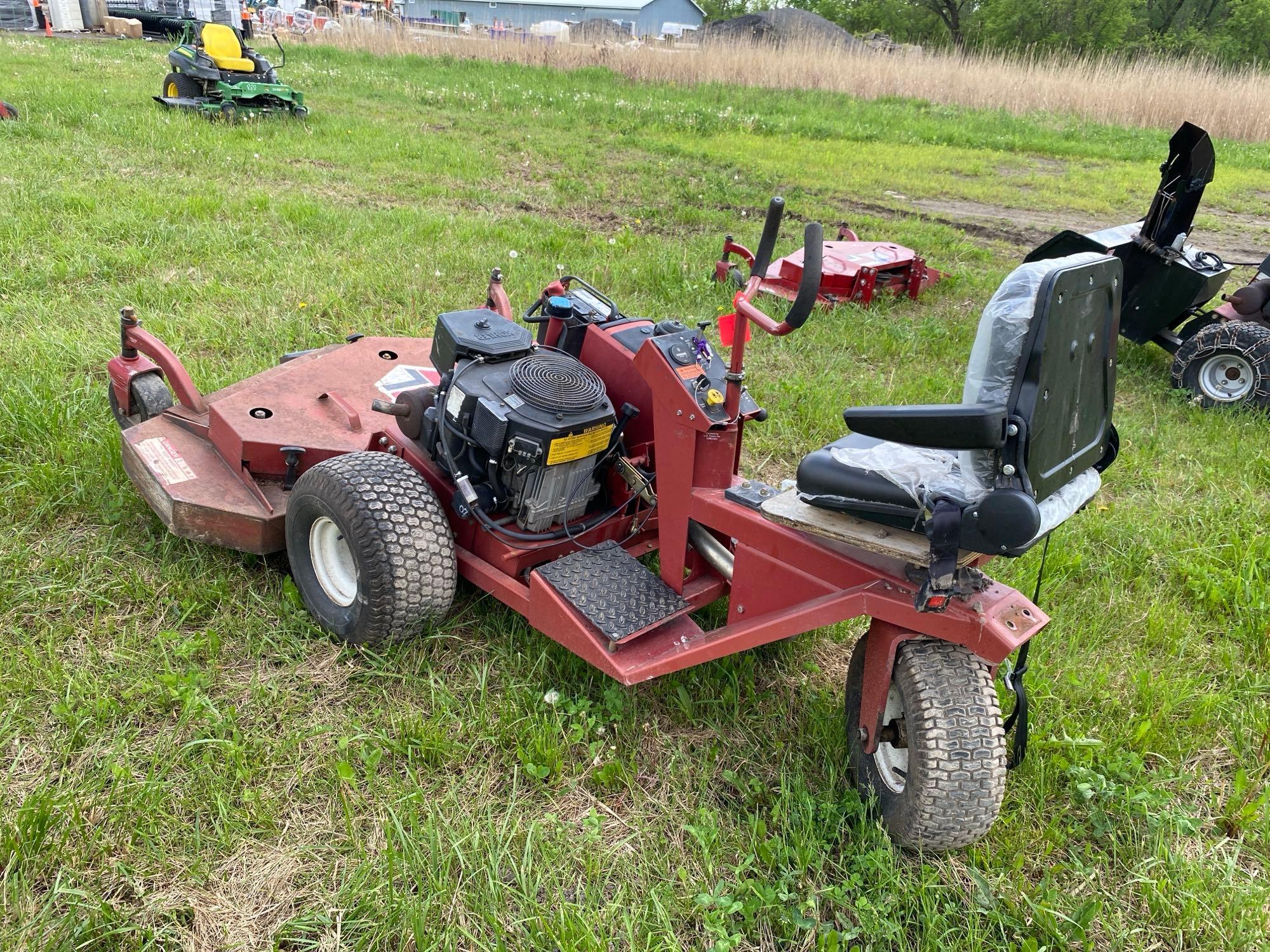 FERRIS PROCUT 61 COMMERCIAL MOWER SN-8148 powered by gas engine, equipped with 51in. Cutting deck,