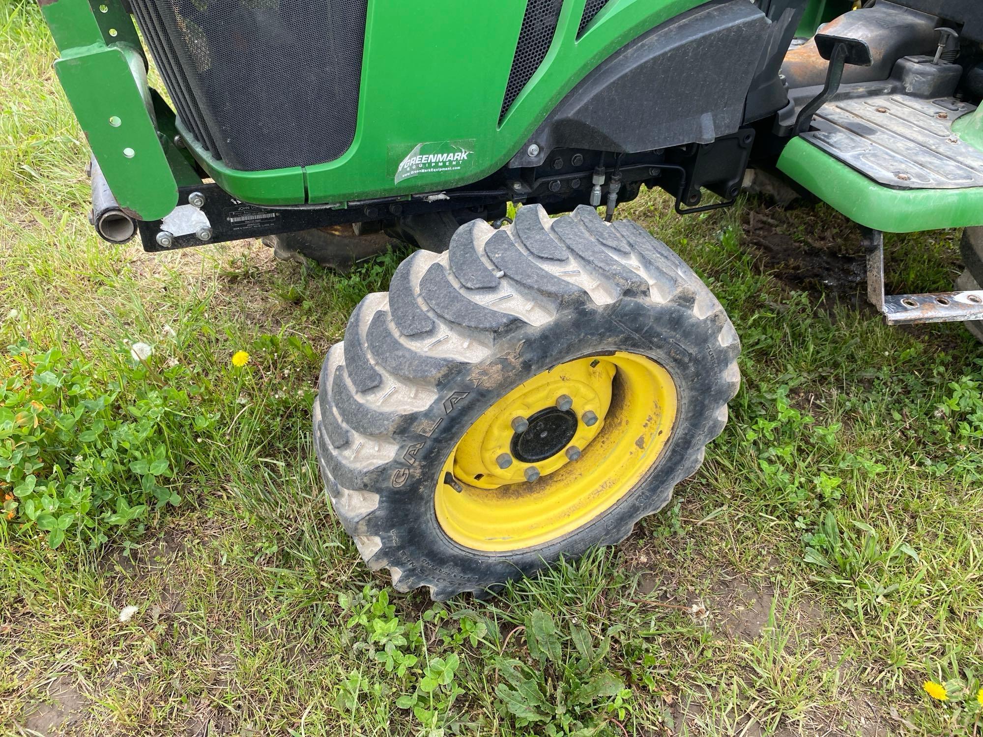 JOHN DEERE 3025E UTILITY TRACTOR SN-148497 4x4, powered by John Deere diesel engine, equipped with