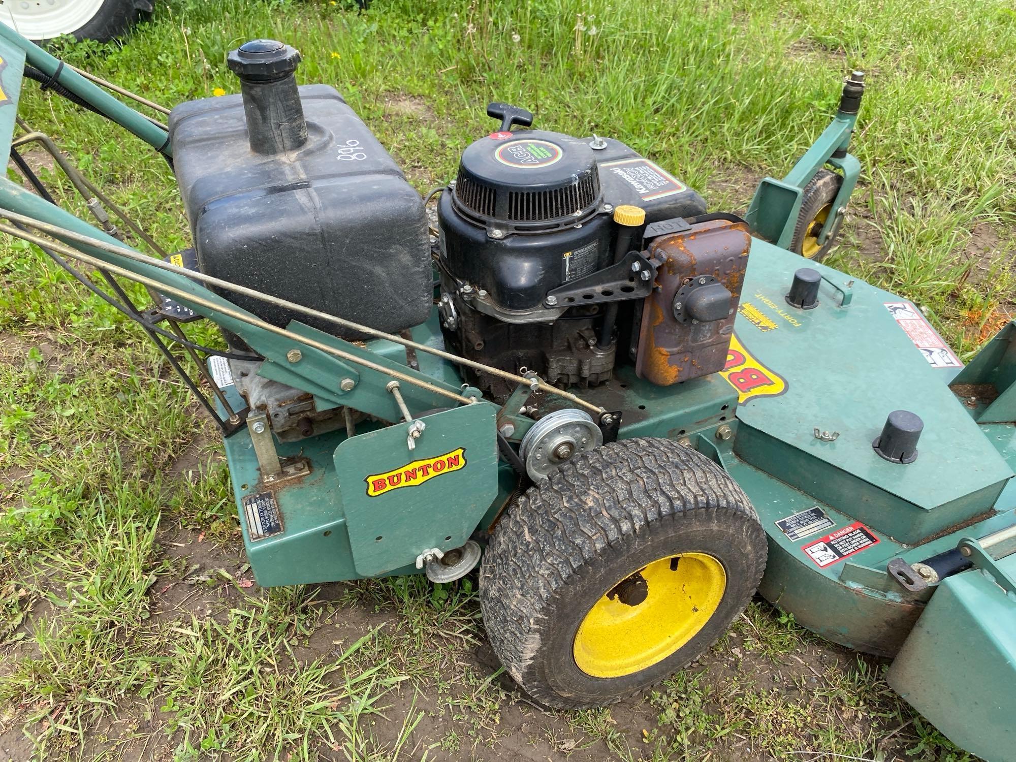 BUNTON BG48-14KAW COMMERCIAL MOWER SN:ABG4864271D powered by Kawasaki gas engine, 14hp, equipped