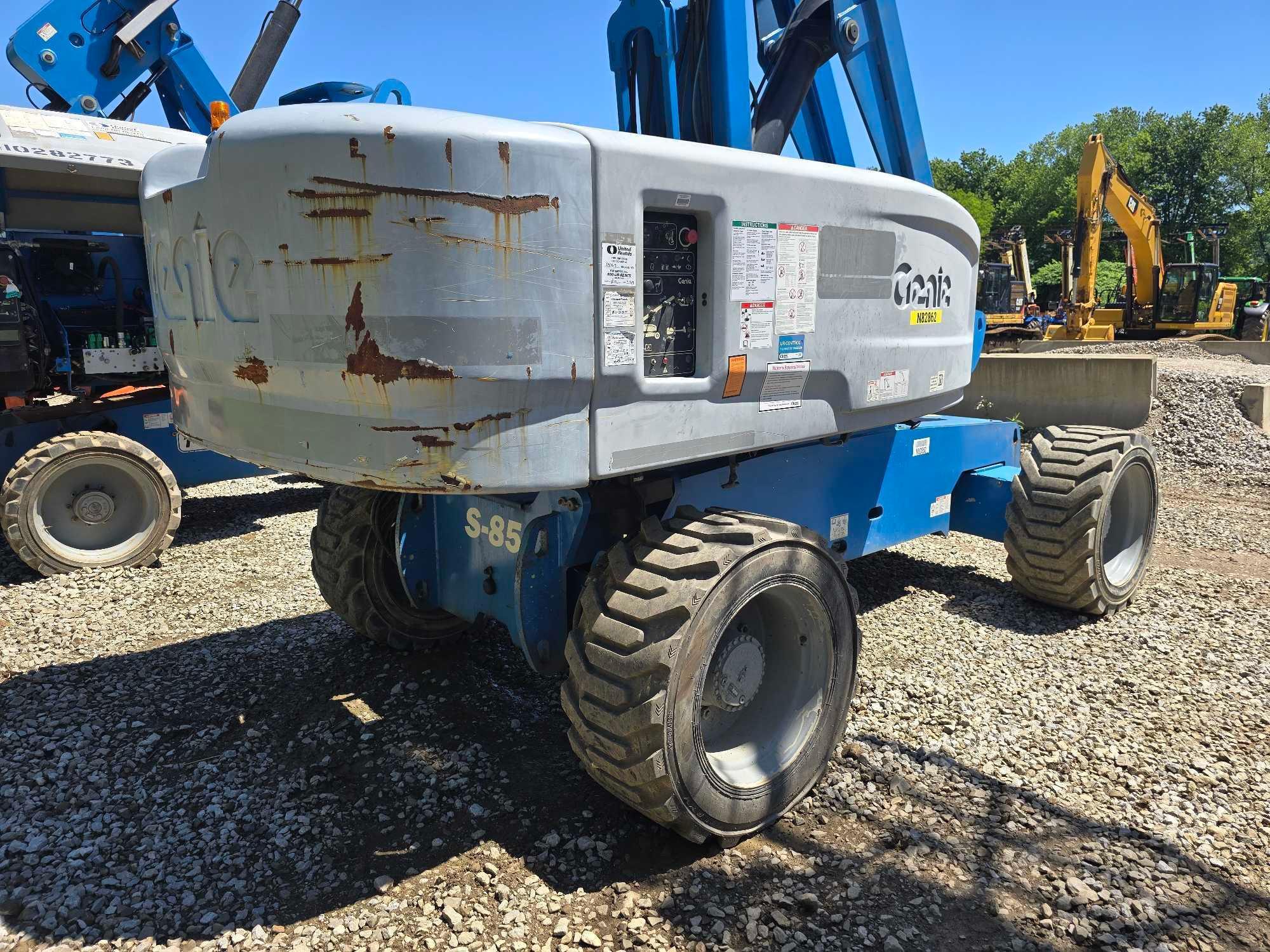 2014 GENIE S-85 BOOM LIFT SN:S8514-10666 4x4, powered by diesel engine, equipped with 85ft. Platform