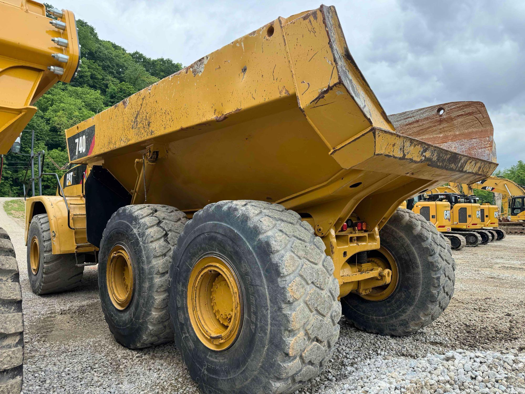 CAT 740 ARTICULATED HAUL TRUCK SN:B1P06302 6x6, powered by Cat diesel engine, equipped with Cab,