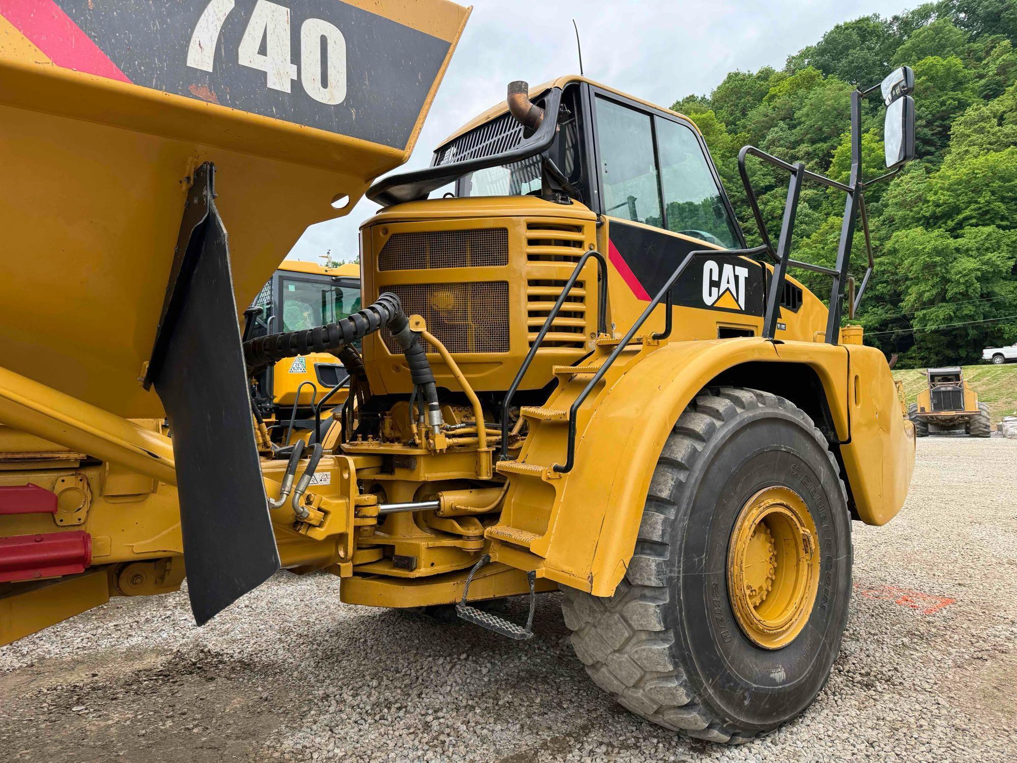 CAT 740 ARTICULATED HAUL TRUCK SN:B1P06302 6x6, powered by Cat diesel engine, equipped with Cab,