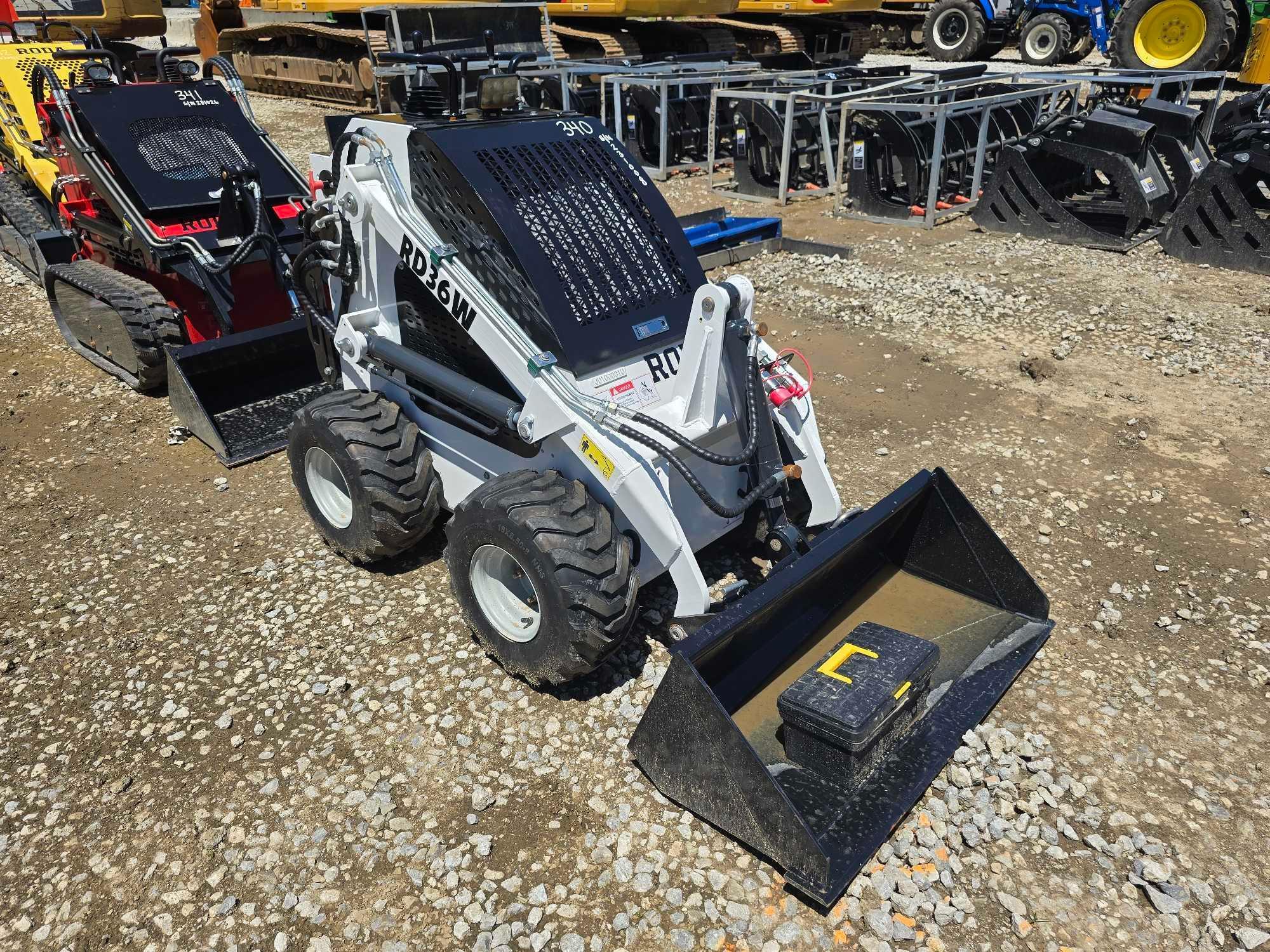 NEW RODA RD36W MINI TIRED LOADER with 40in. GP bucket. SN: 231008