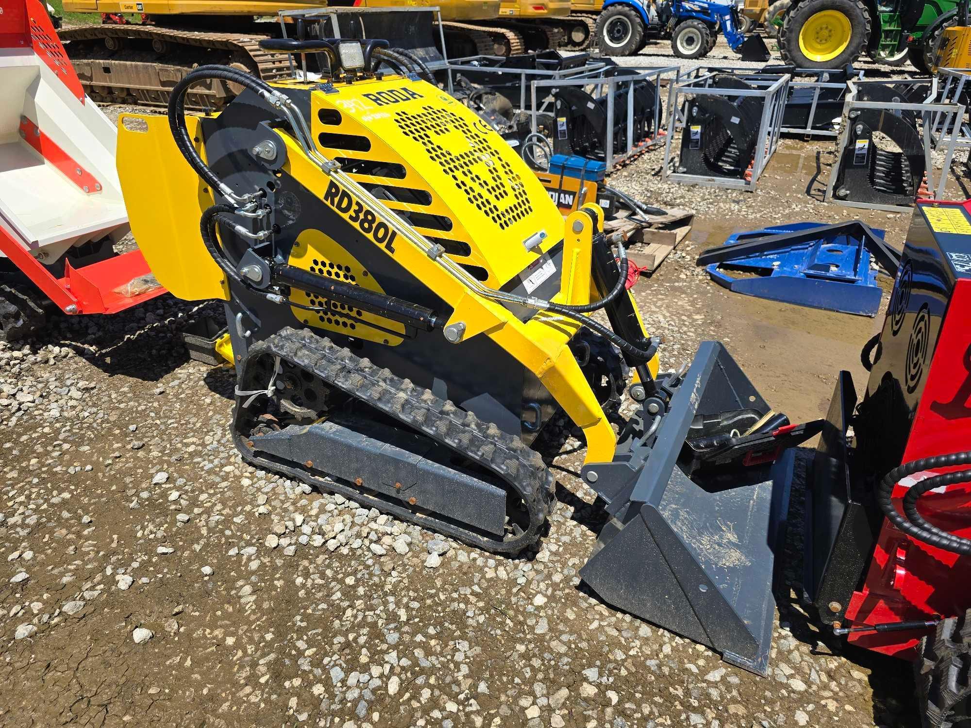 NEW RODA... MINI TRACK DUMPER with 40in. GP bucket. SN:23925