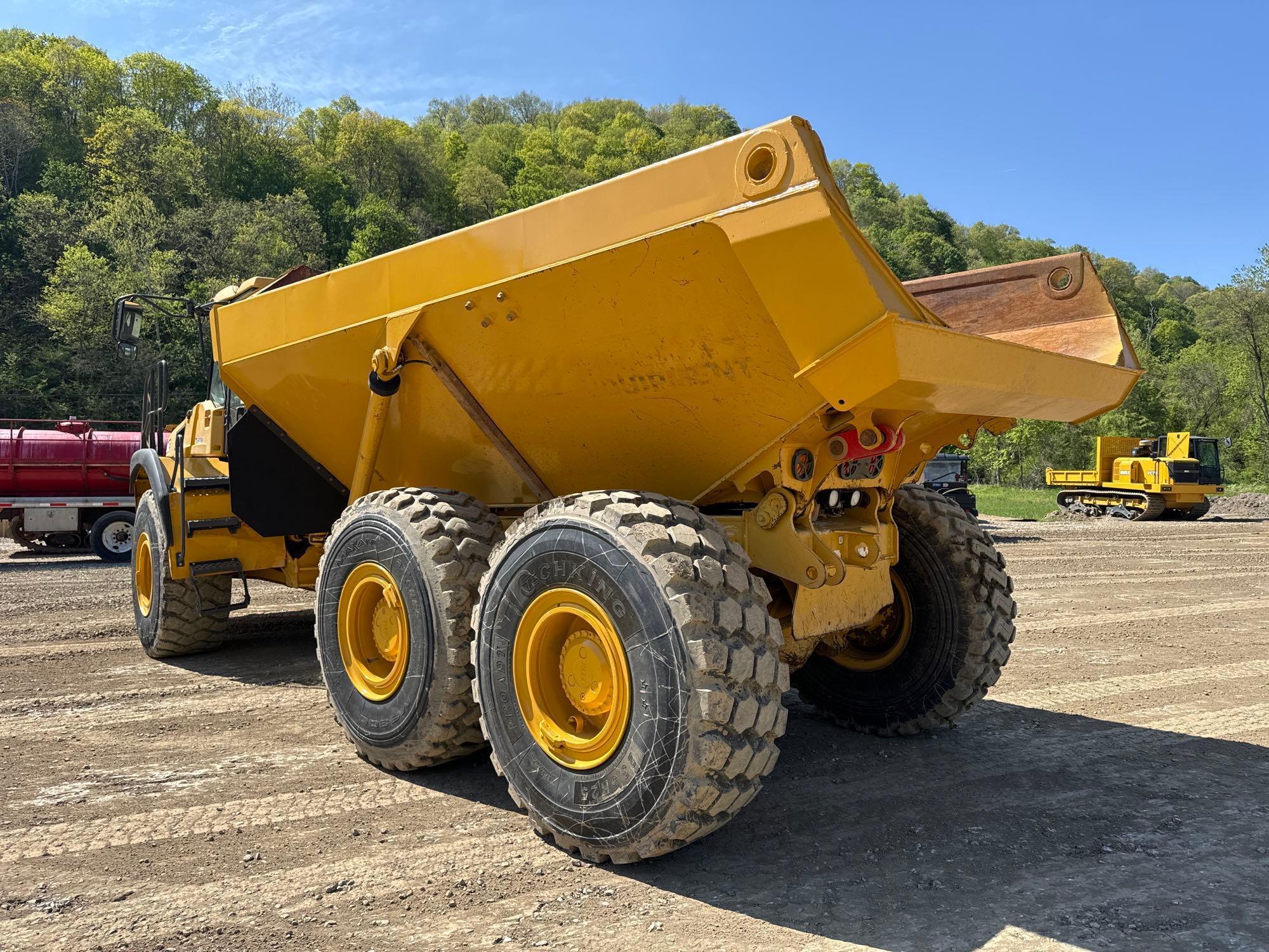 2015 BELL B30E ARTICULATED HAUL TRUCK SN:1206873 6x6, powered by diesel engine, equipped with Cab,