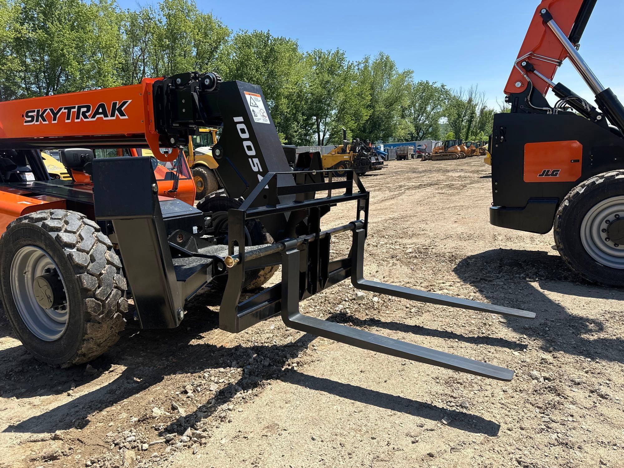 NEW UNUSED 2024 SKYTRAK 10054 TELESCOPIC FORKLIFT SN-132108, 4x4, powered by Cummins diesel engine,