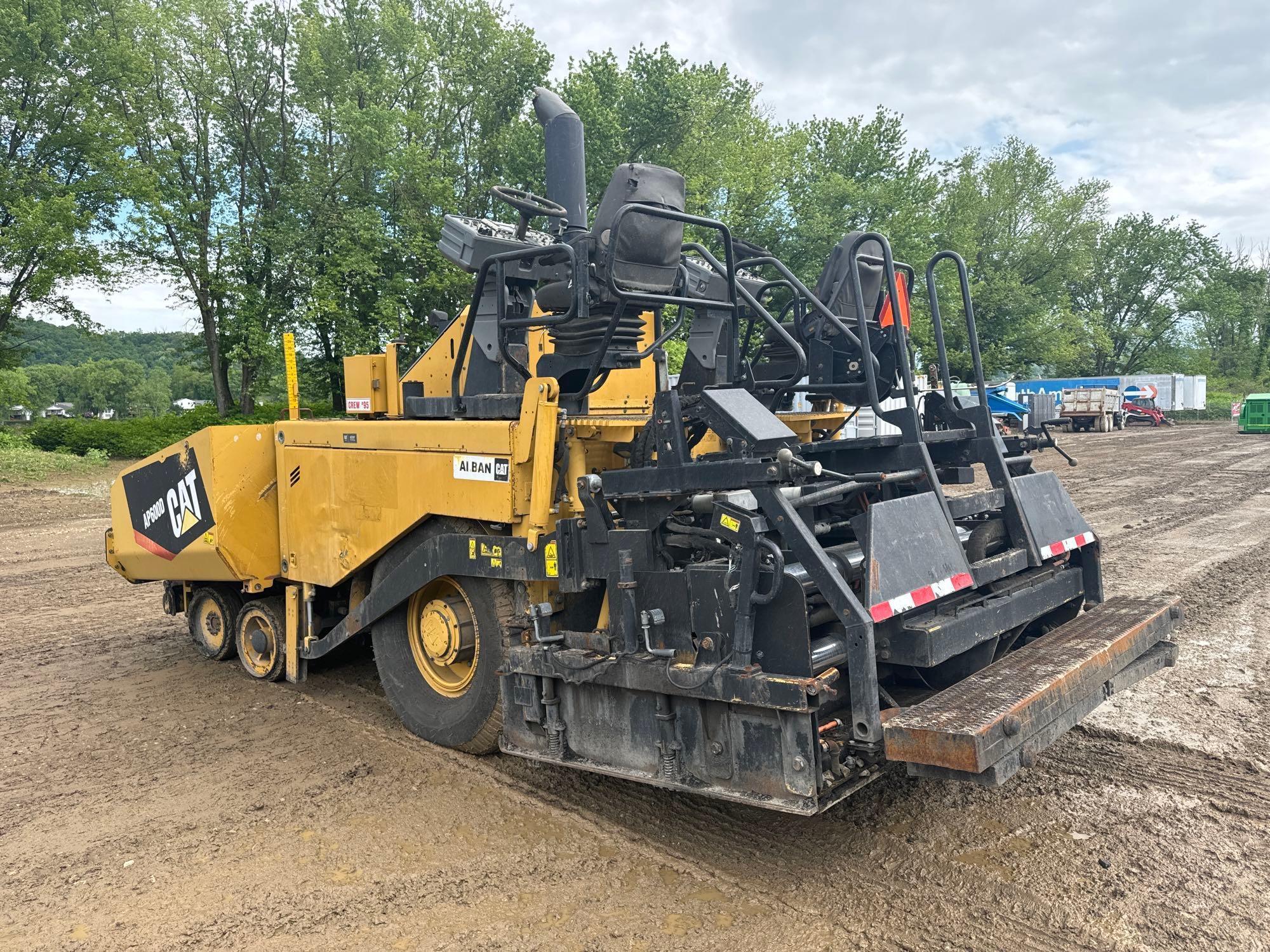 2014 CAT AP600D ASPHALT PAVER SN:TFZ00341 powered by Cat C4.4 diesel engine, equipped with 8ft. X