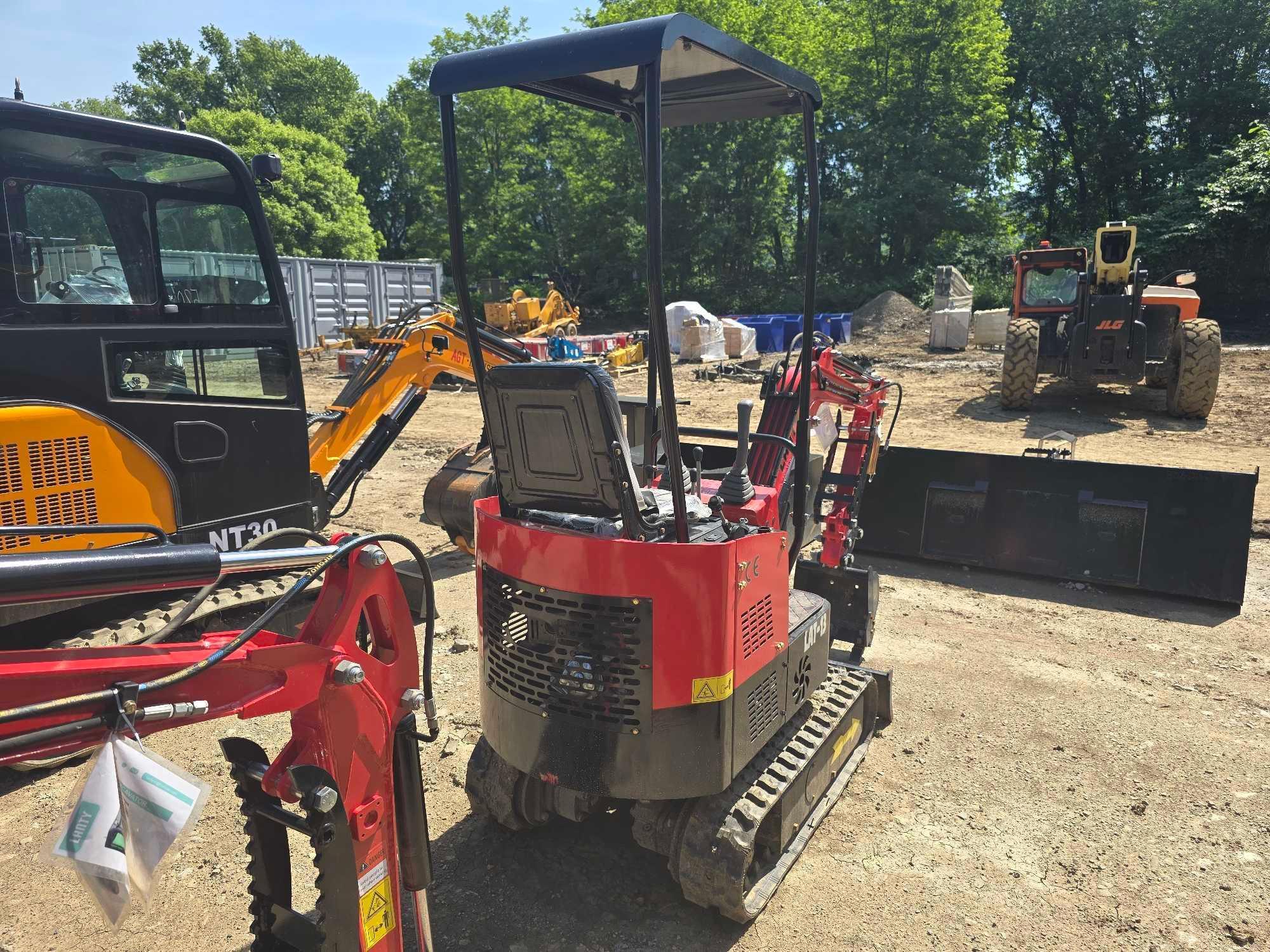 NEW LANTY LAT-13 HYDRAULIC EXCAVATOR SN-3231017, powered by gas engine, equipped with OROPS, front