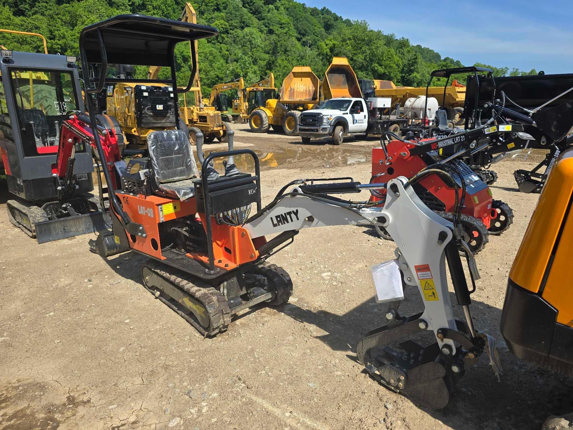 NEW LANTY LAT-08 HYDRAULIC EXCAVATOR SN-2309001, powered by gas engine, equipped with OROPS, front