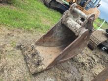 30IN. DIGGING EXCAVATOR BUCKET for above machine.