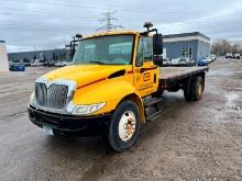 2007 INTERNATIONAL DURASTAR 4300 FLATBED TRUCK VN:1HTMMAAM77H382961 powered by DT466 diesel engine,