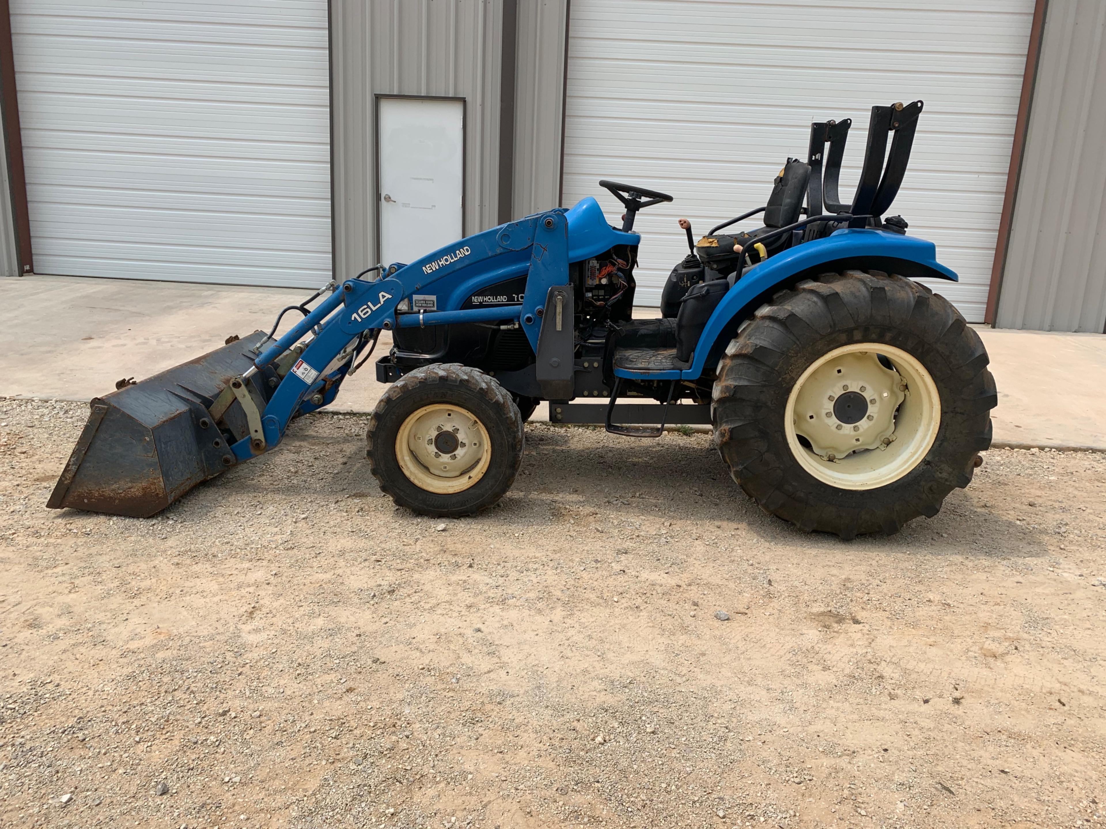 New Holland TC40D W/ 16LA Loader