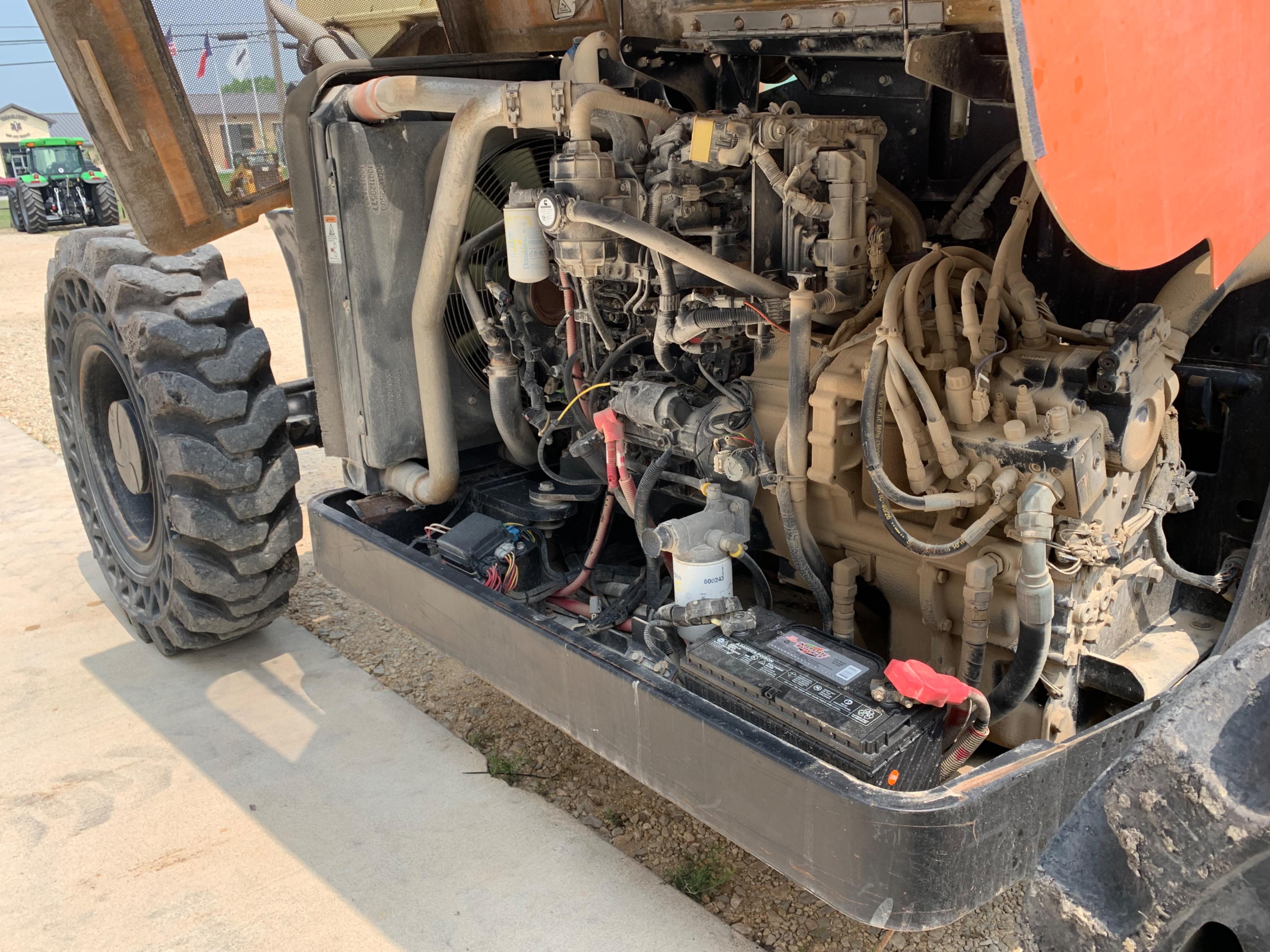 JLG 943 Telehandler