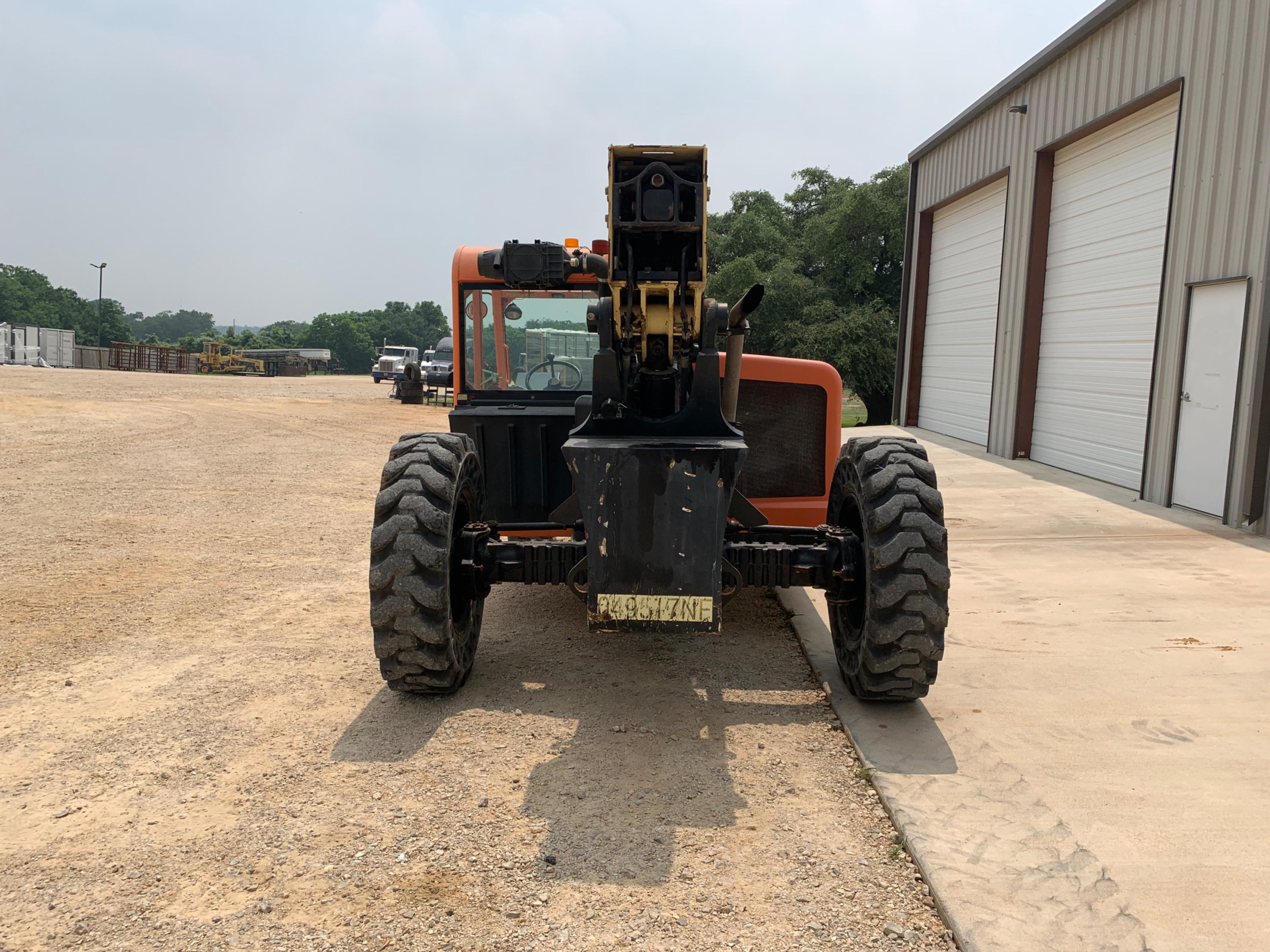 JLG 943 Telehandler