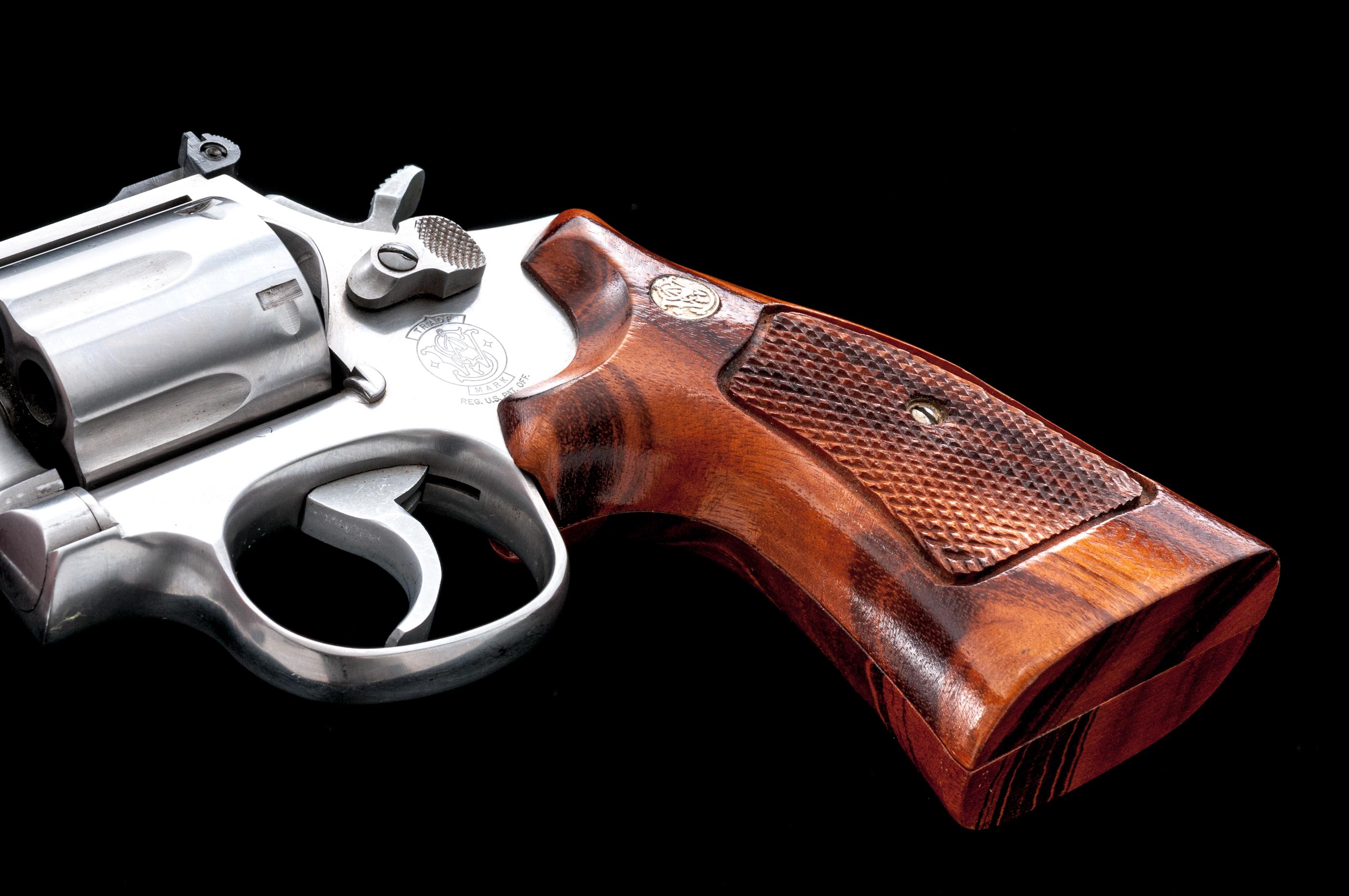 S&W Model 686 Distinguished Combat Mag Revolver