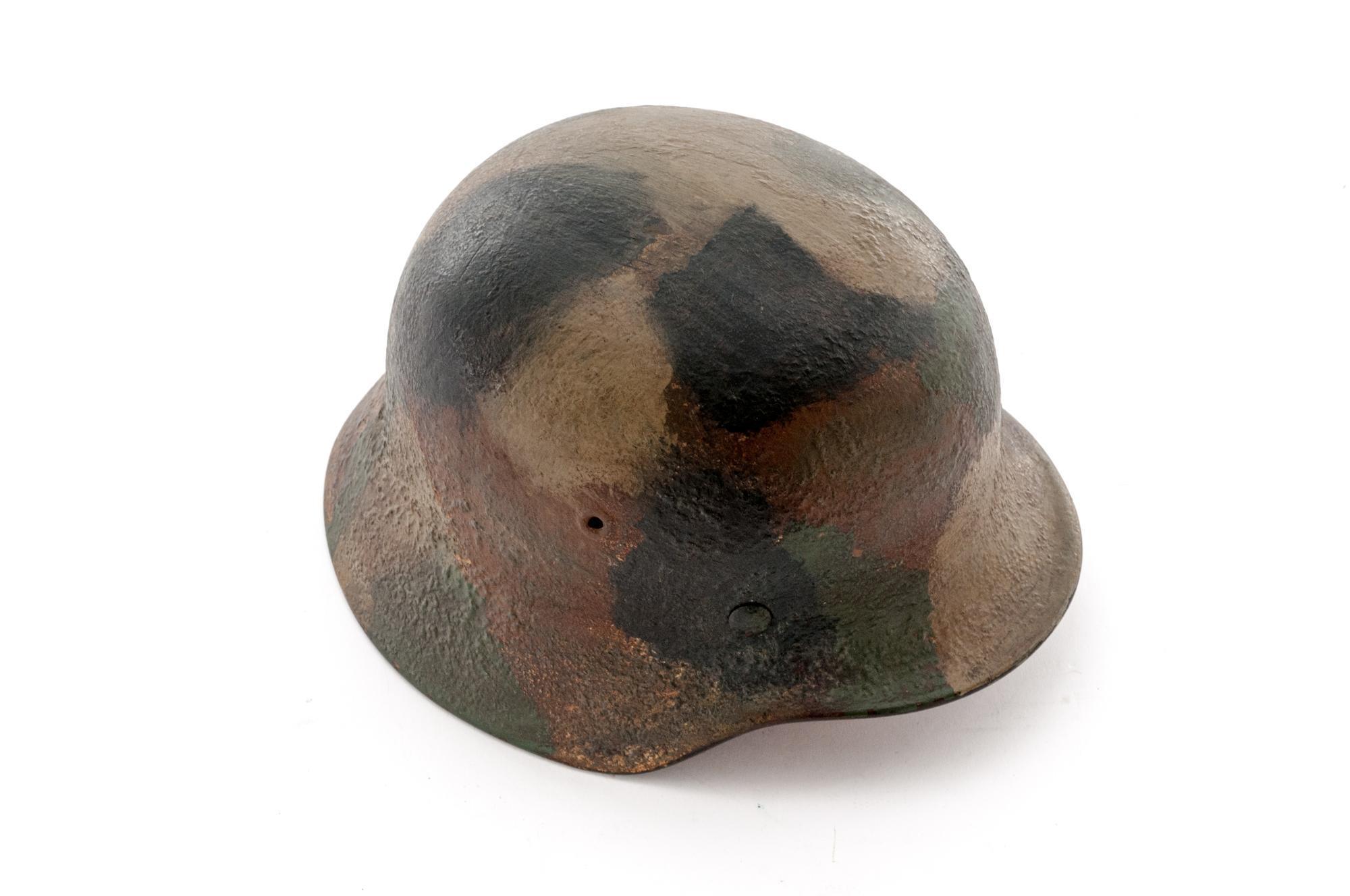 WWII German Camo Heer No Decal M-40 Helmet