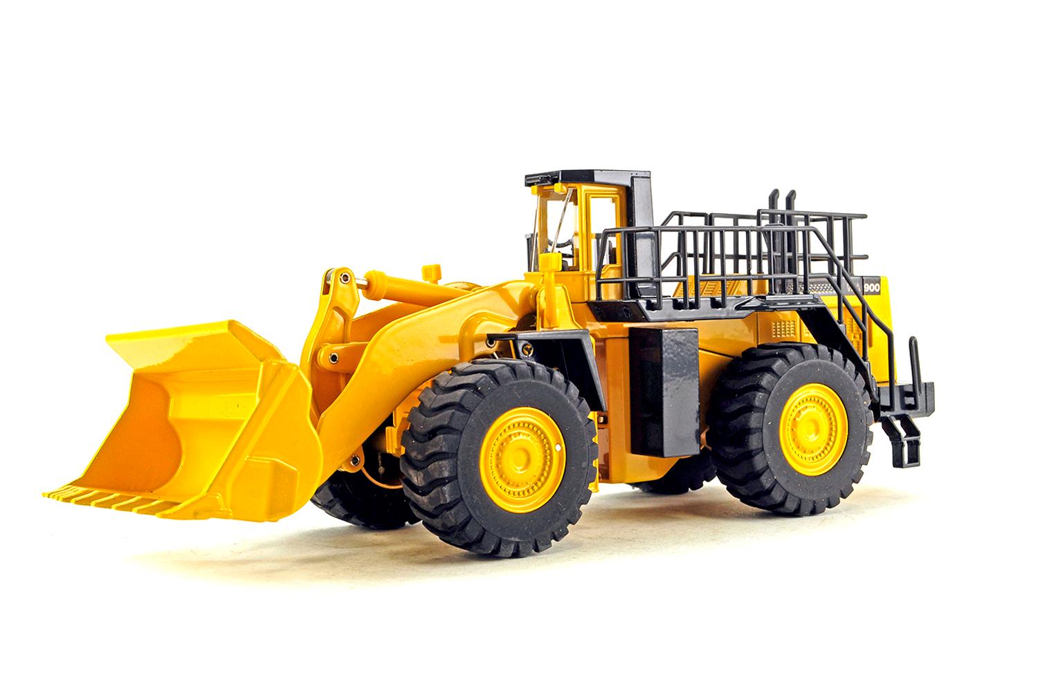 Komatsu WA900-3 Wheel Loader