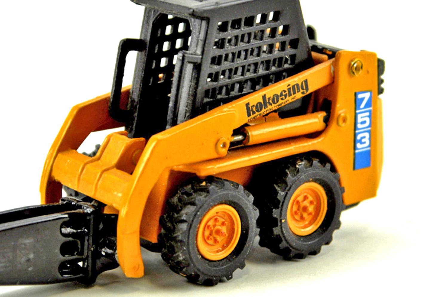 Bobcat 753 Skid Steer w/Hammer - Kokosing