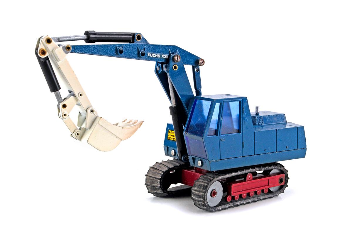 Fuchs 703R Hydraulic Crawler Mounted Excavator - Blue