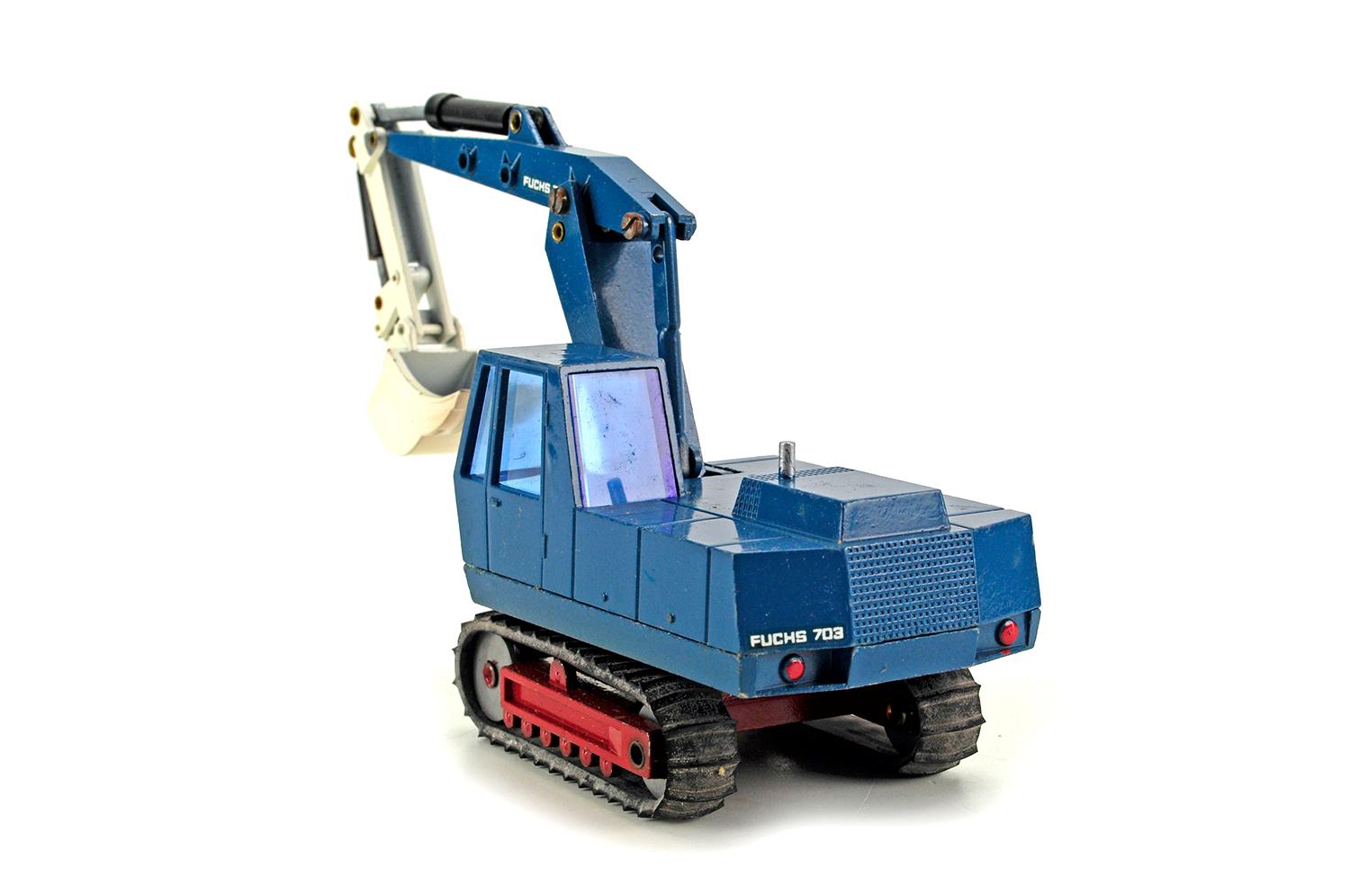 Fuchs 703R Hydraulic Crawler Mounted Excavator - Blue