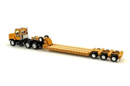 International 5600i Tandem Axle Tractor w/Lowboy