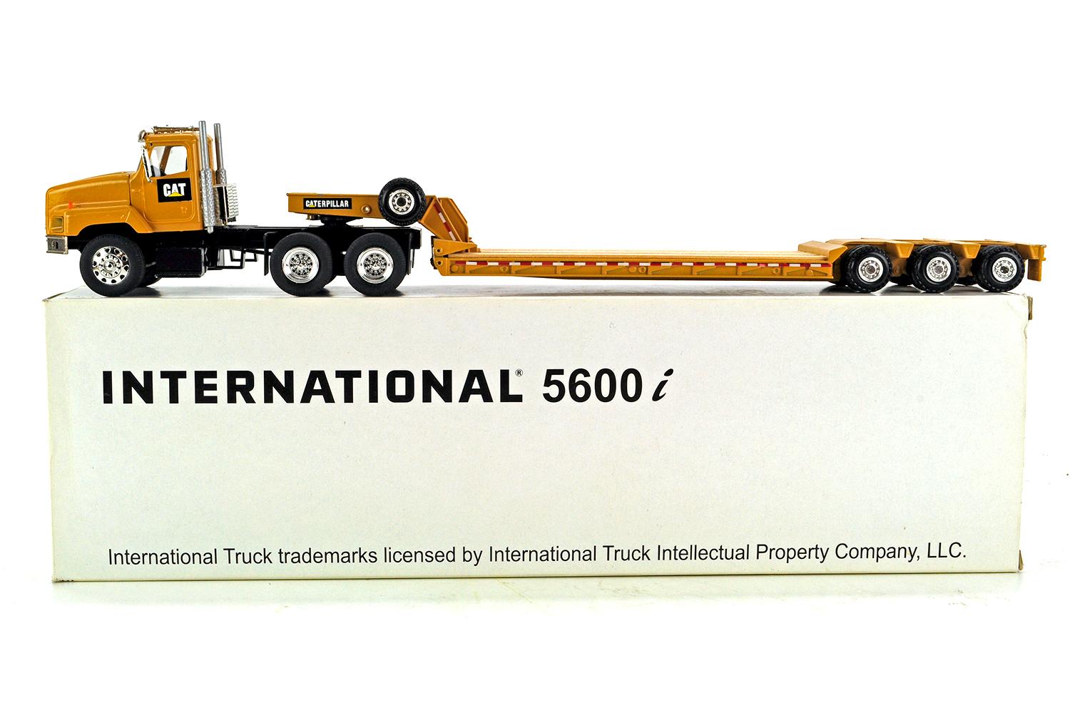 International 5600i Tandem Axle Tractor w/Lowboy