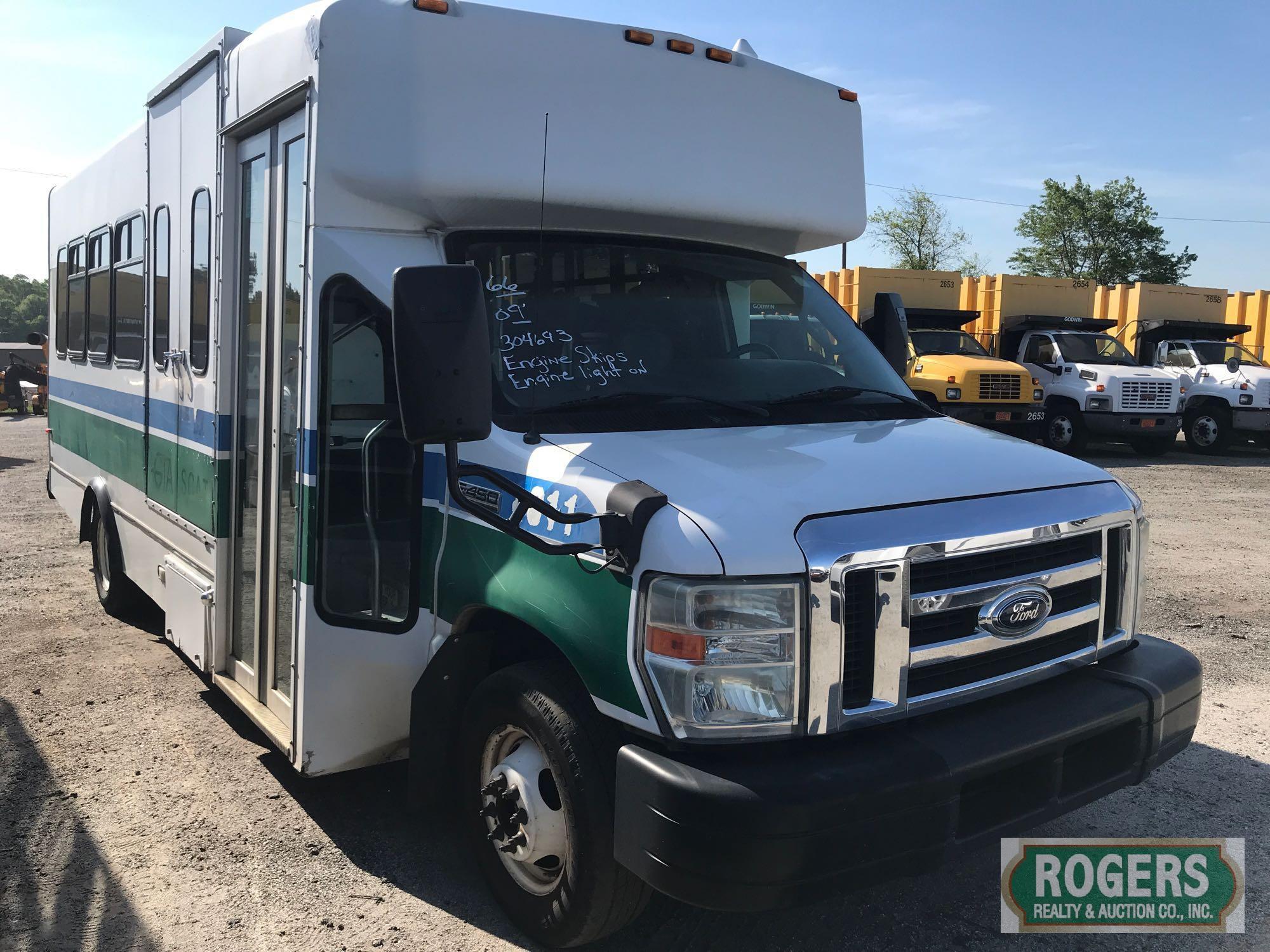 2009 Ford Eldorado Bus