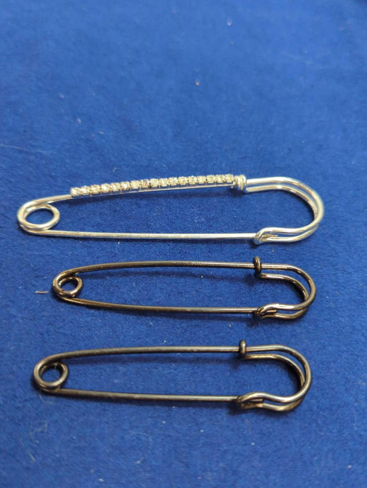 VINTAGE SAFETY PINS