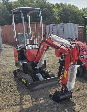 Mini Excavator w/ 16" Digging Bucket