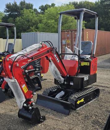 Mini Excavator w/ 16" Digging Bucket