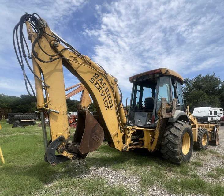 John Deere Back Hoe w/ Cab 4WD