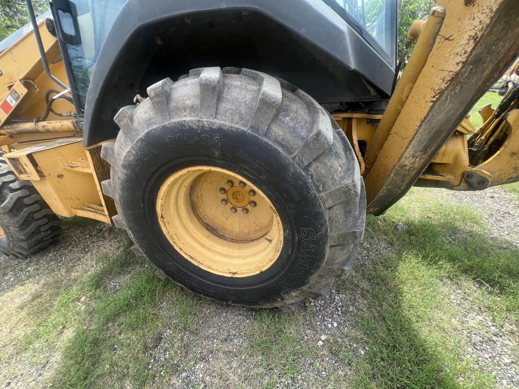 John Deere Back Hoe w/ Cab 4WD