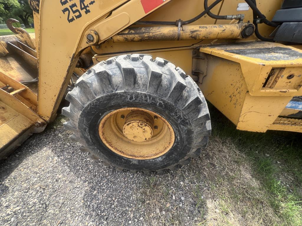 John Deere Back Hoe w/ Cab 4WD